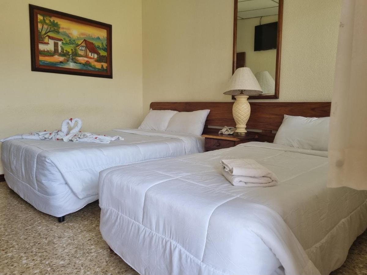 Hotel La Siesta リベリア 部屋 写真